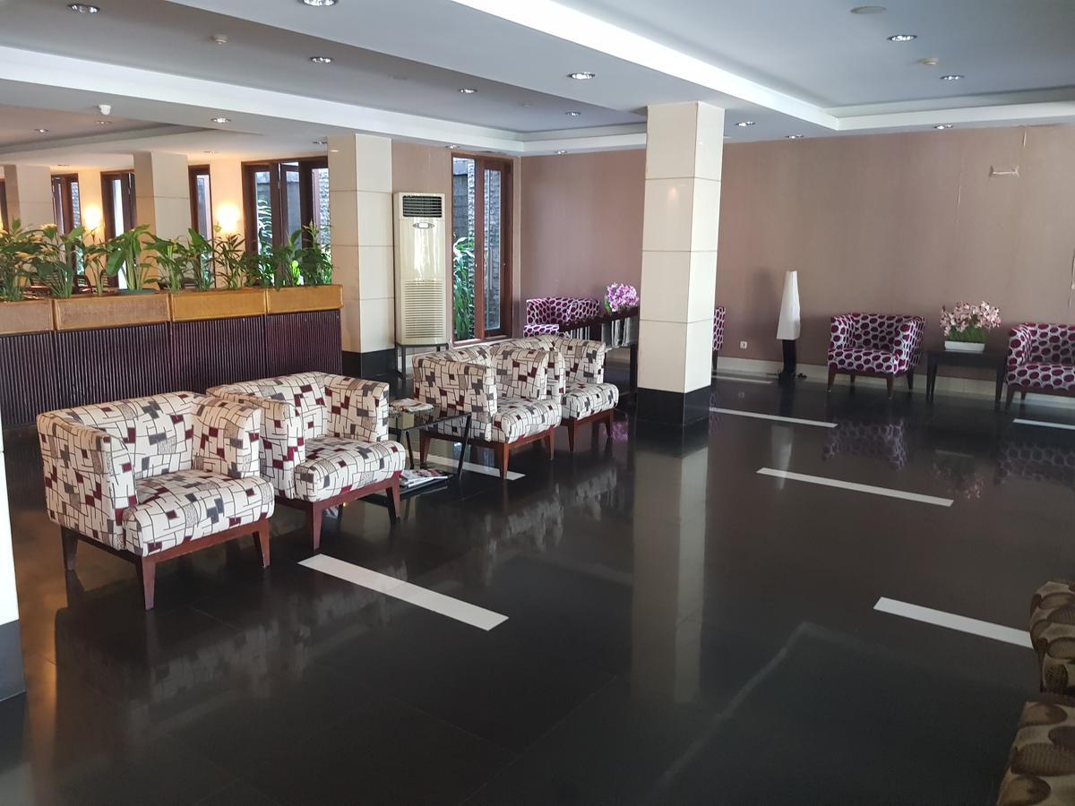 Hotel Grand Wisata 3*