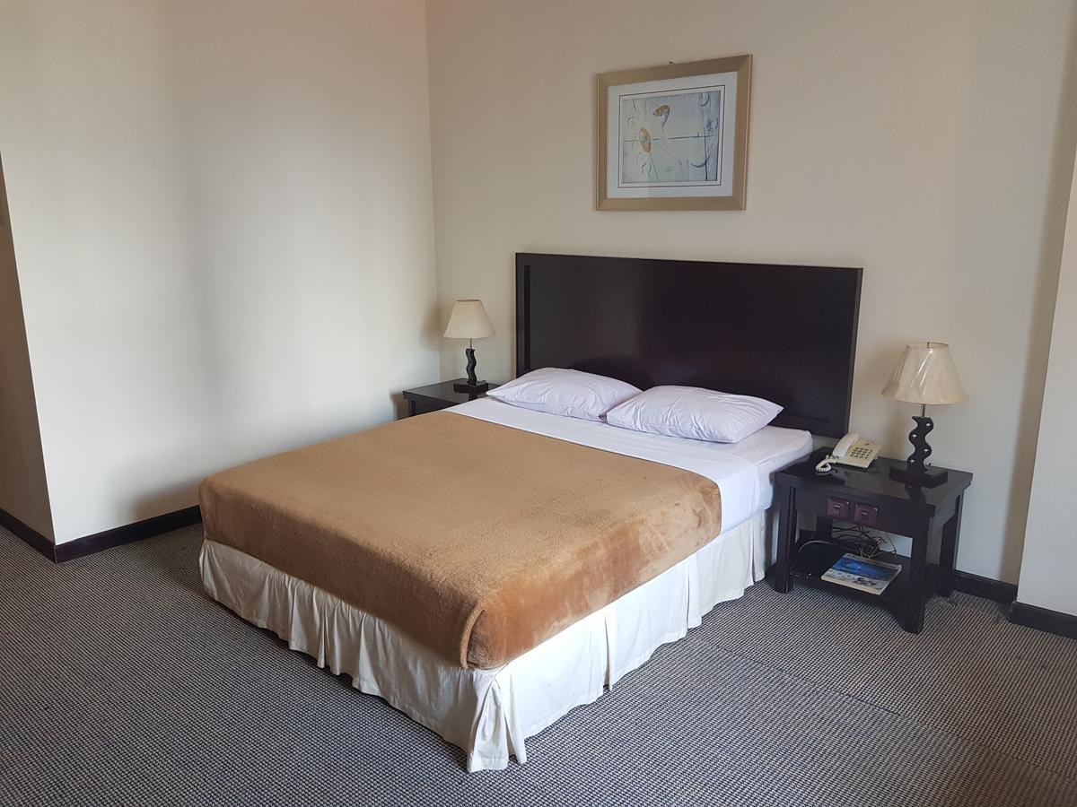 Hotel Grand Wisata 3*