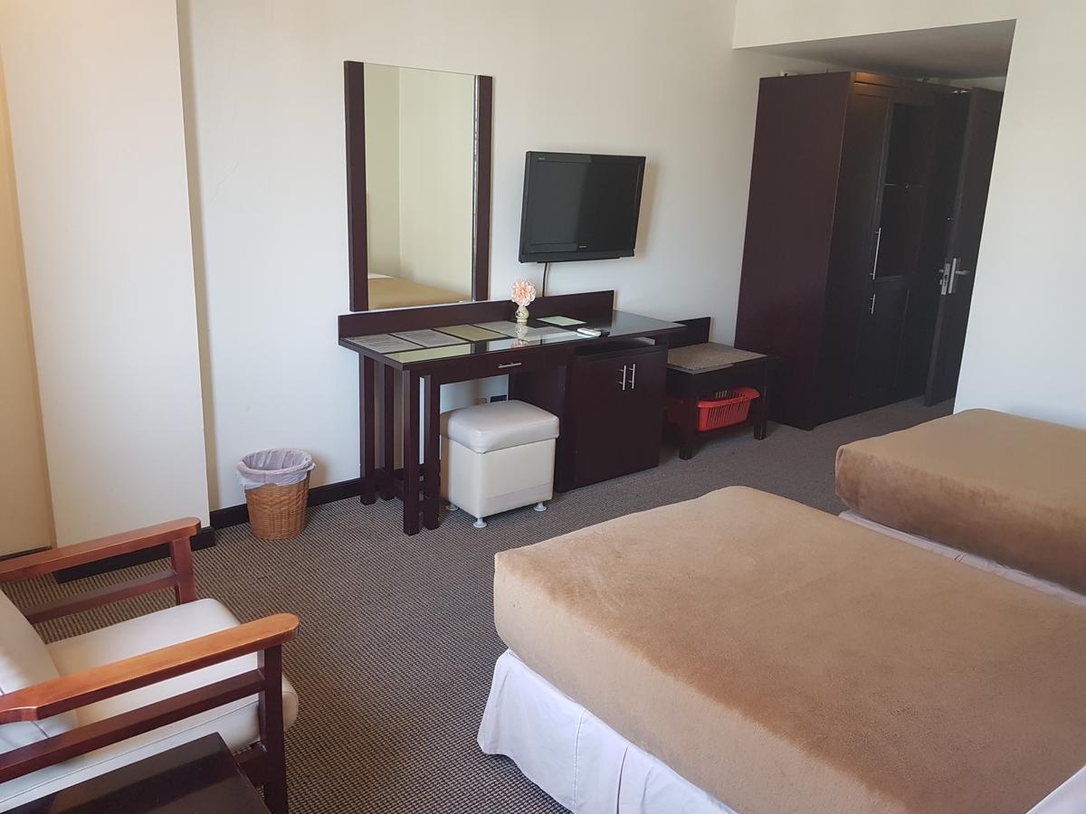 Grand Wisata 3*